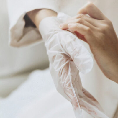 Ενυδατικά γάντια με Νιασιναμίδη